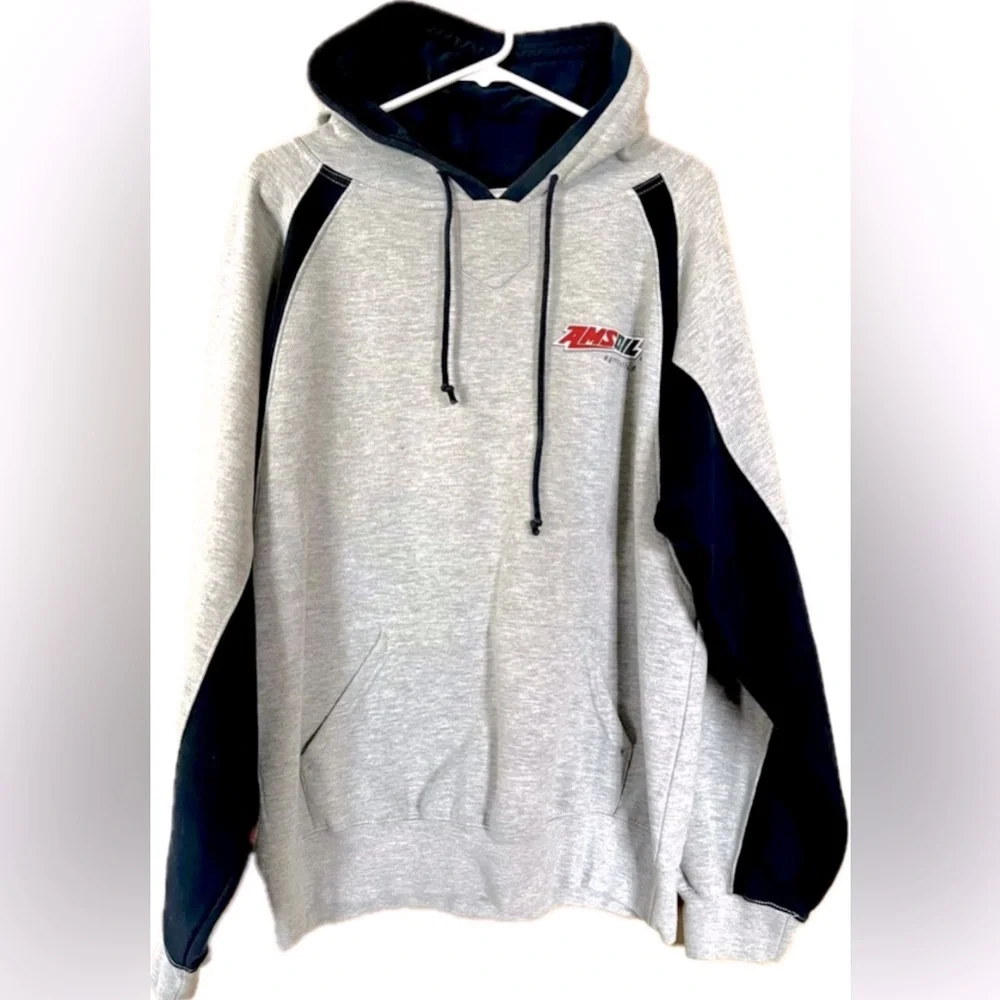 AMSOIL hooded sweatshirt with drawstring. Men’s size Large.